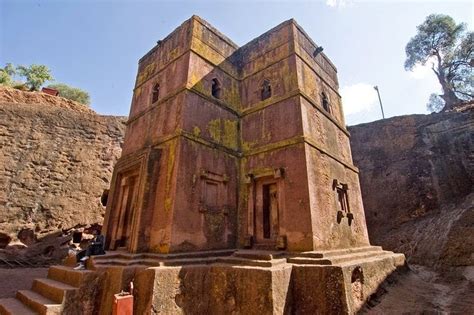  Lalibela's Rock-Hewn Churches: A Testament to Faith, Ingenuity, and 12th Century Engineering Marvels